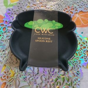 CWC Silicone Halloween Witch Cauldron Spoon Rest NWT